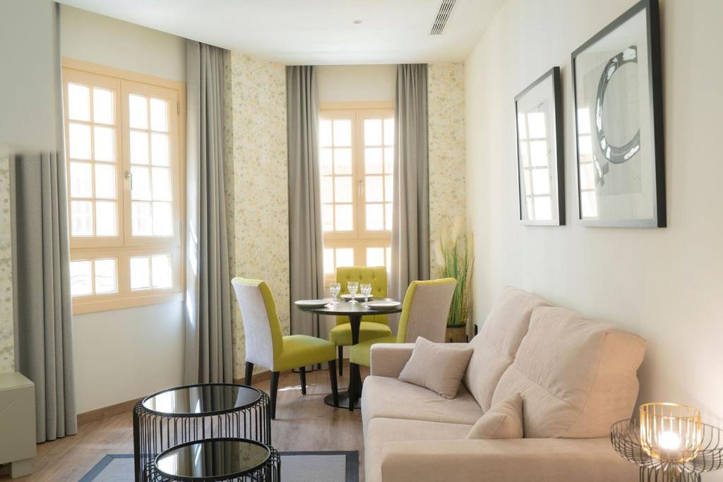 מאלגה Suites Chinitas מראה חיצוני תמונה